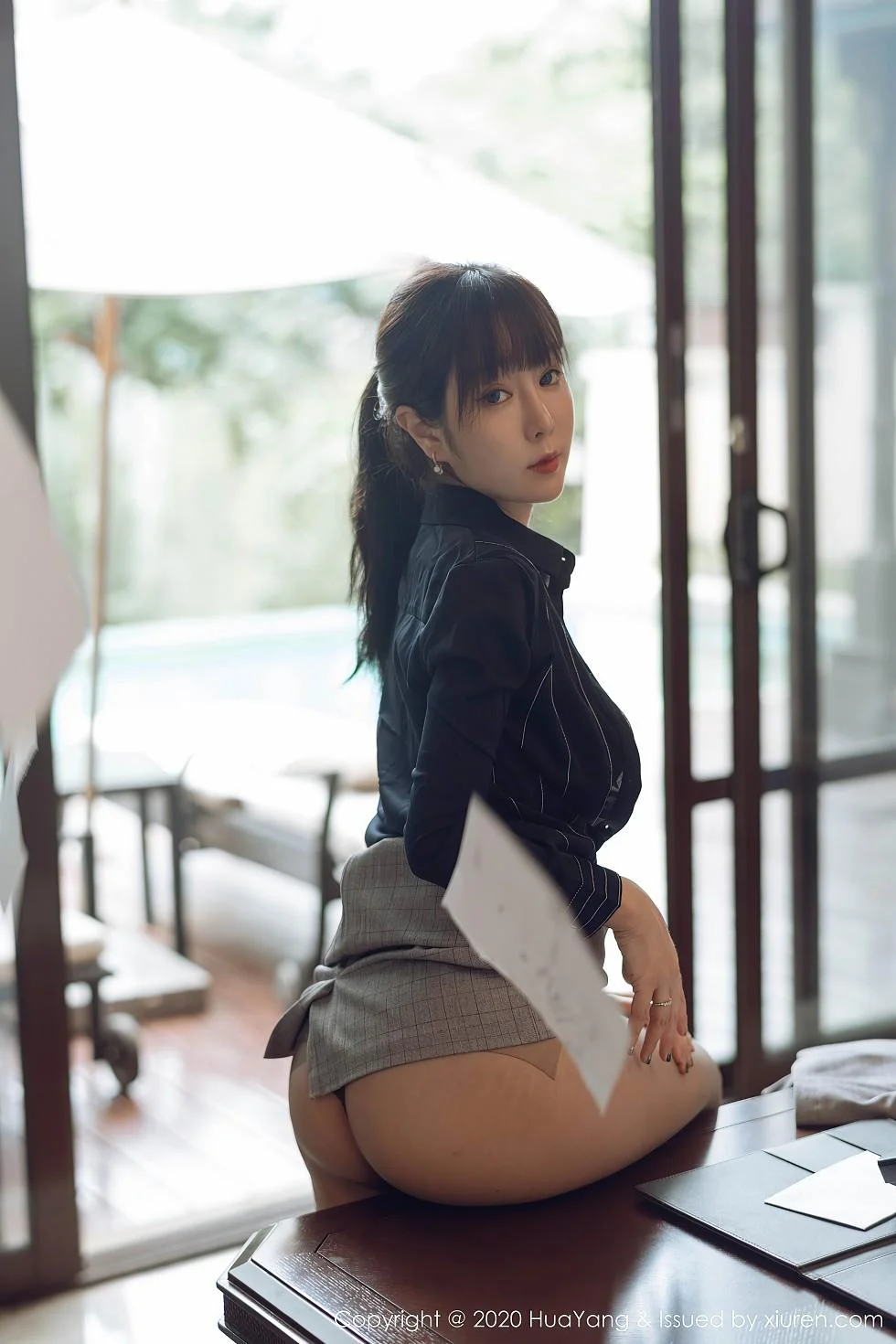 王雨纯西双版纳旅拍性感职场制服系列完美绝美写真 第 5 张