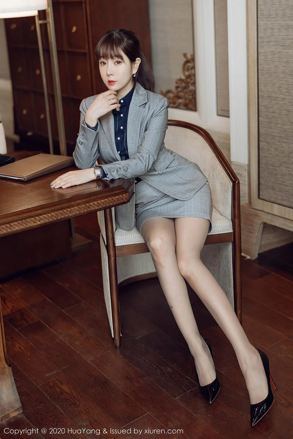 王雨纯西双版纳旅拍性感职场制服系列完美绝美写真 第 69 张