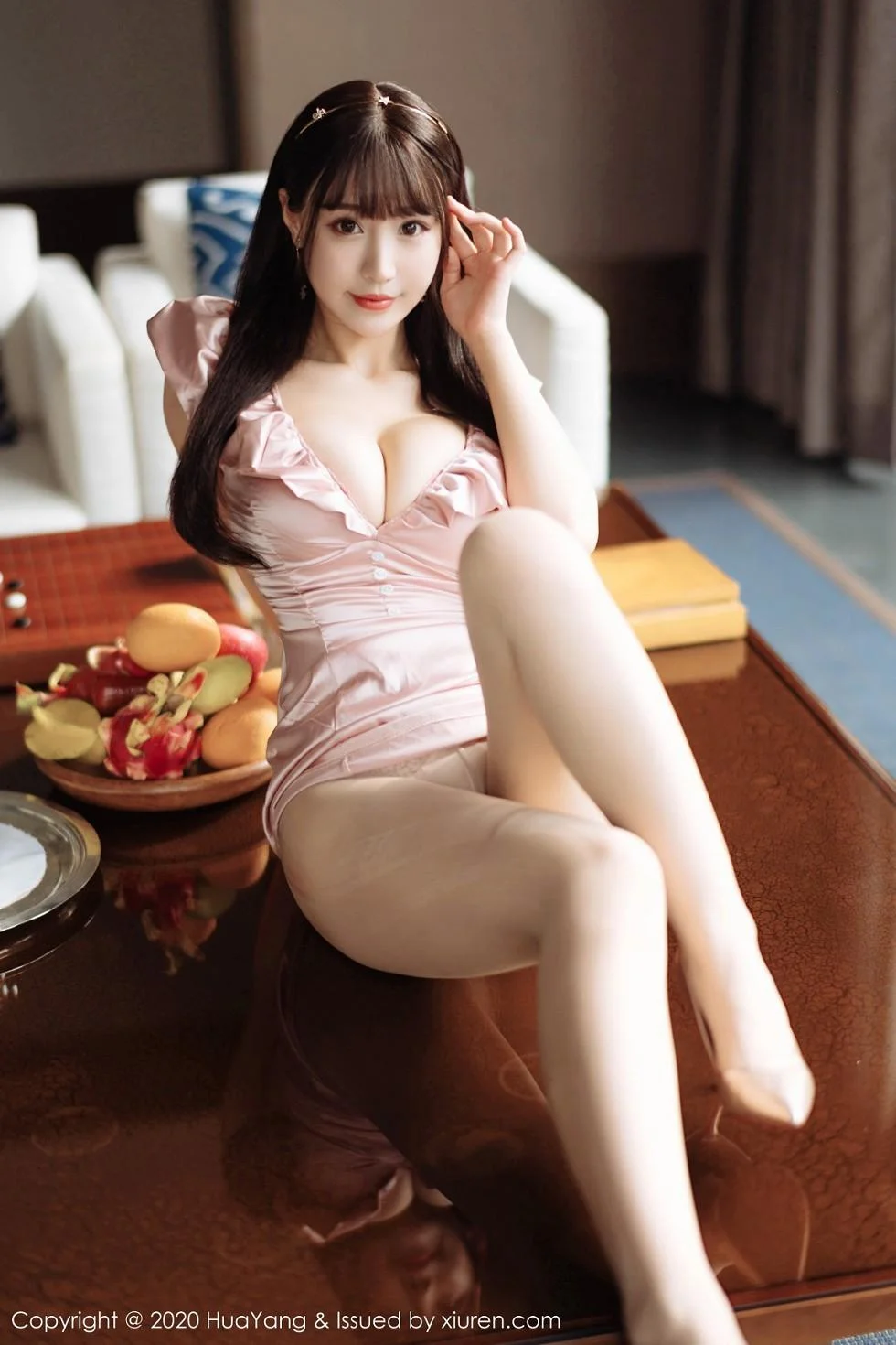 朱可儿Flower三亚旅拍私房粉色深V礼裙秀豪乳绝美写真 第 57 张