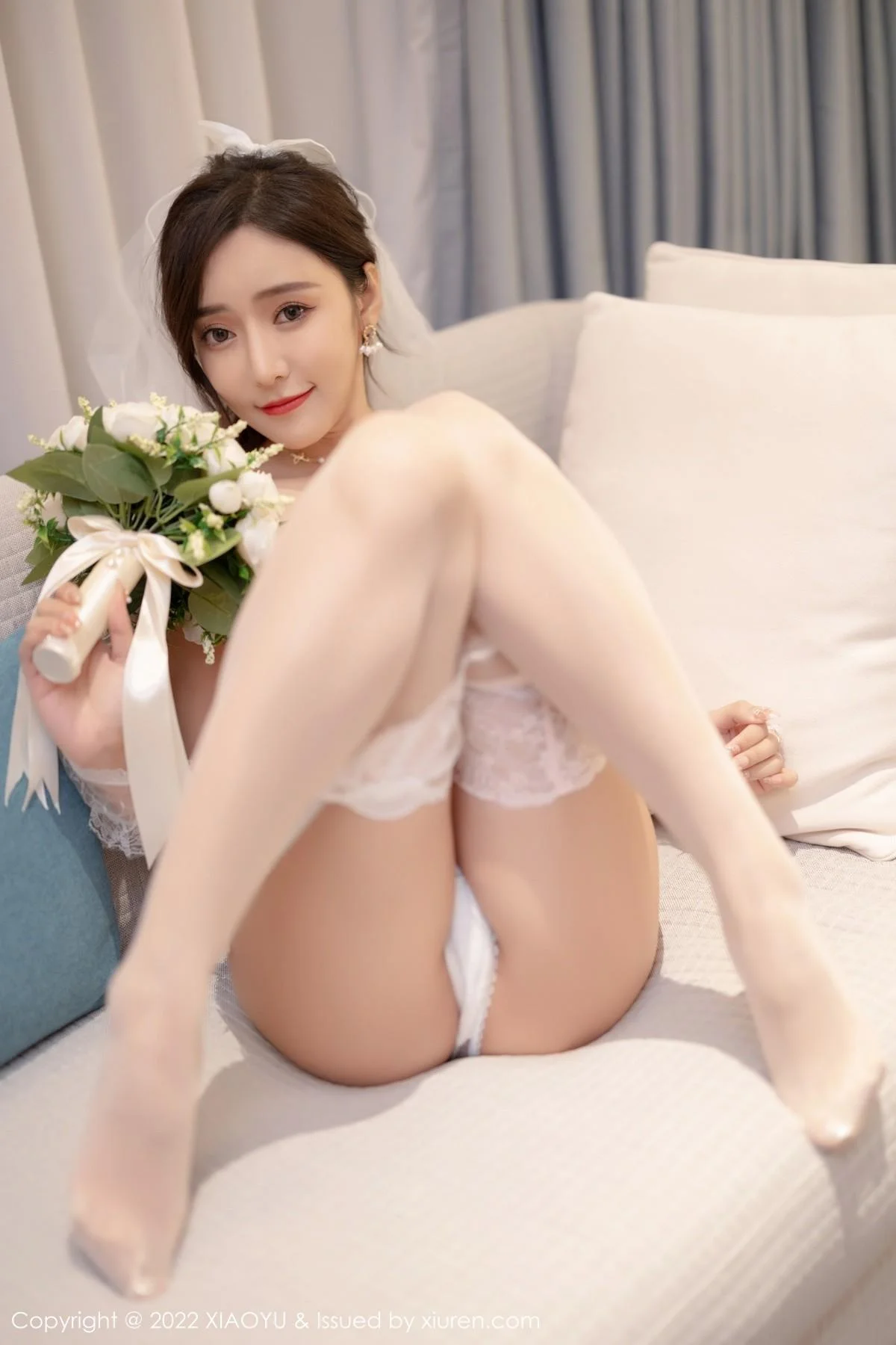 王馨瑶yanni惠州旅拍脱白婚纱礼裙露白色蕾丝内衣绝美写真 第 123 张