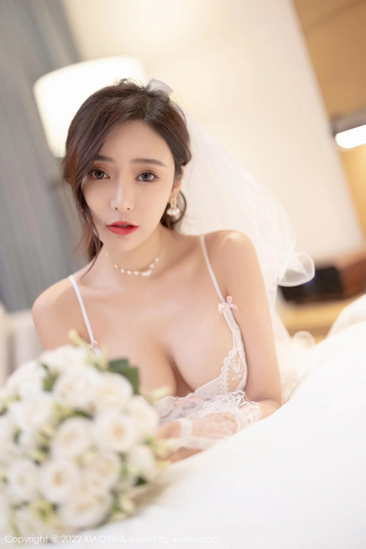 王馨瑶yanni惠州旅拍脱白婚纱礼裙露白色蕾丝内衣绝美写真 第 134 张