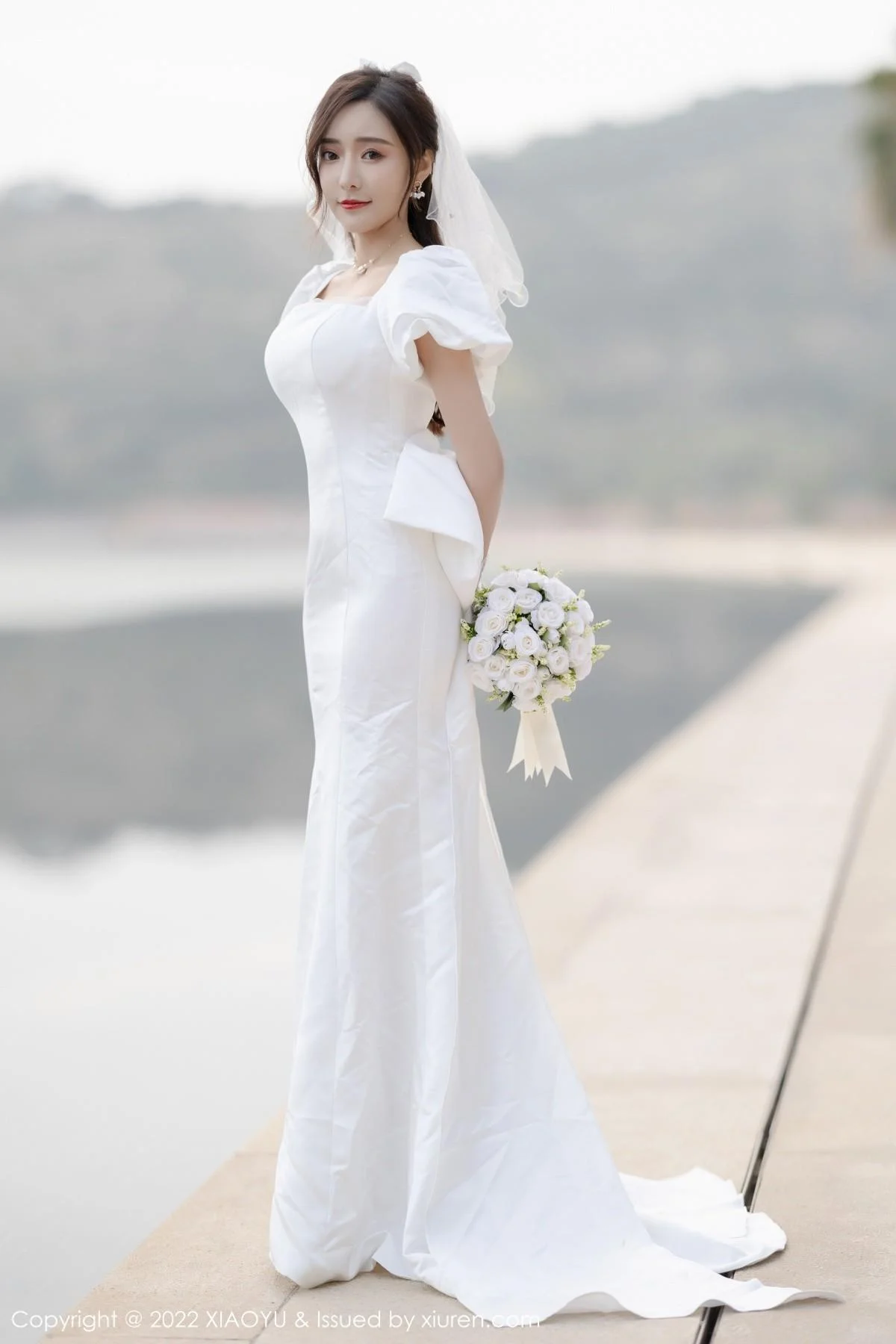 王馨瑶yanni惠州旅拍脱白婚纱礼裙露白色蕾丝内衣绝美写真 第 35 张