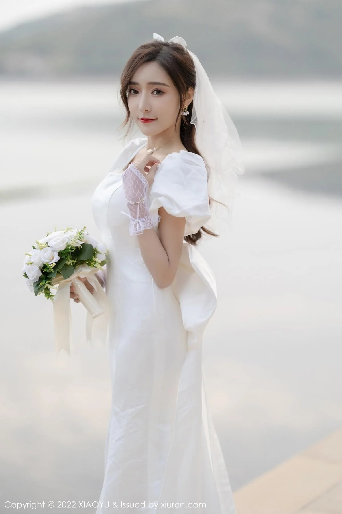王馨瑶yanni惠州旅拍脱白婚纱礼裙露白色蕾丝内衣绝美写真 第 80 张