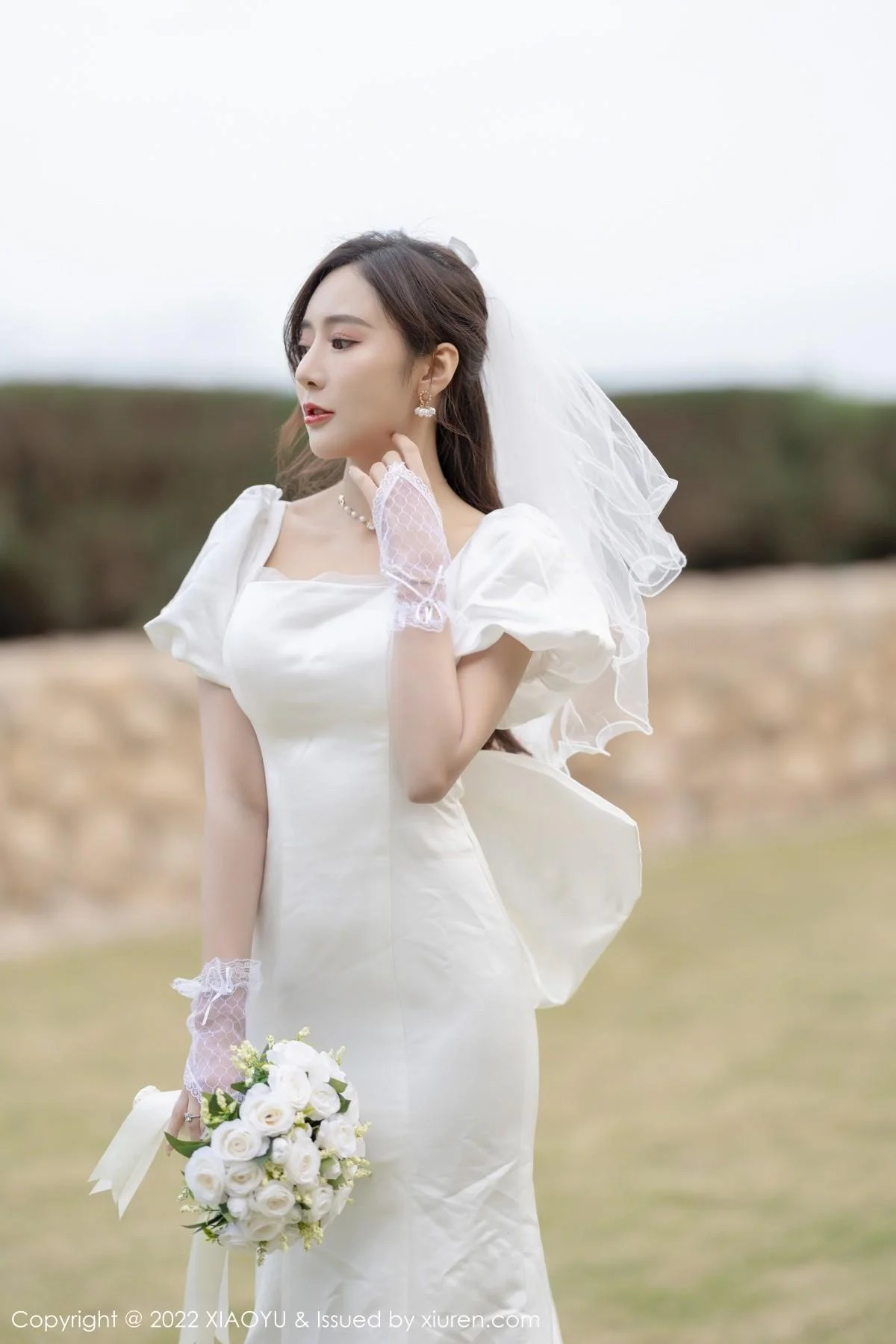 王馨瑶yanni惠州旅拍脱白婚纱礼裙露白色蕾丝内衣绝美写真 第 82 张