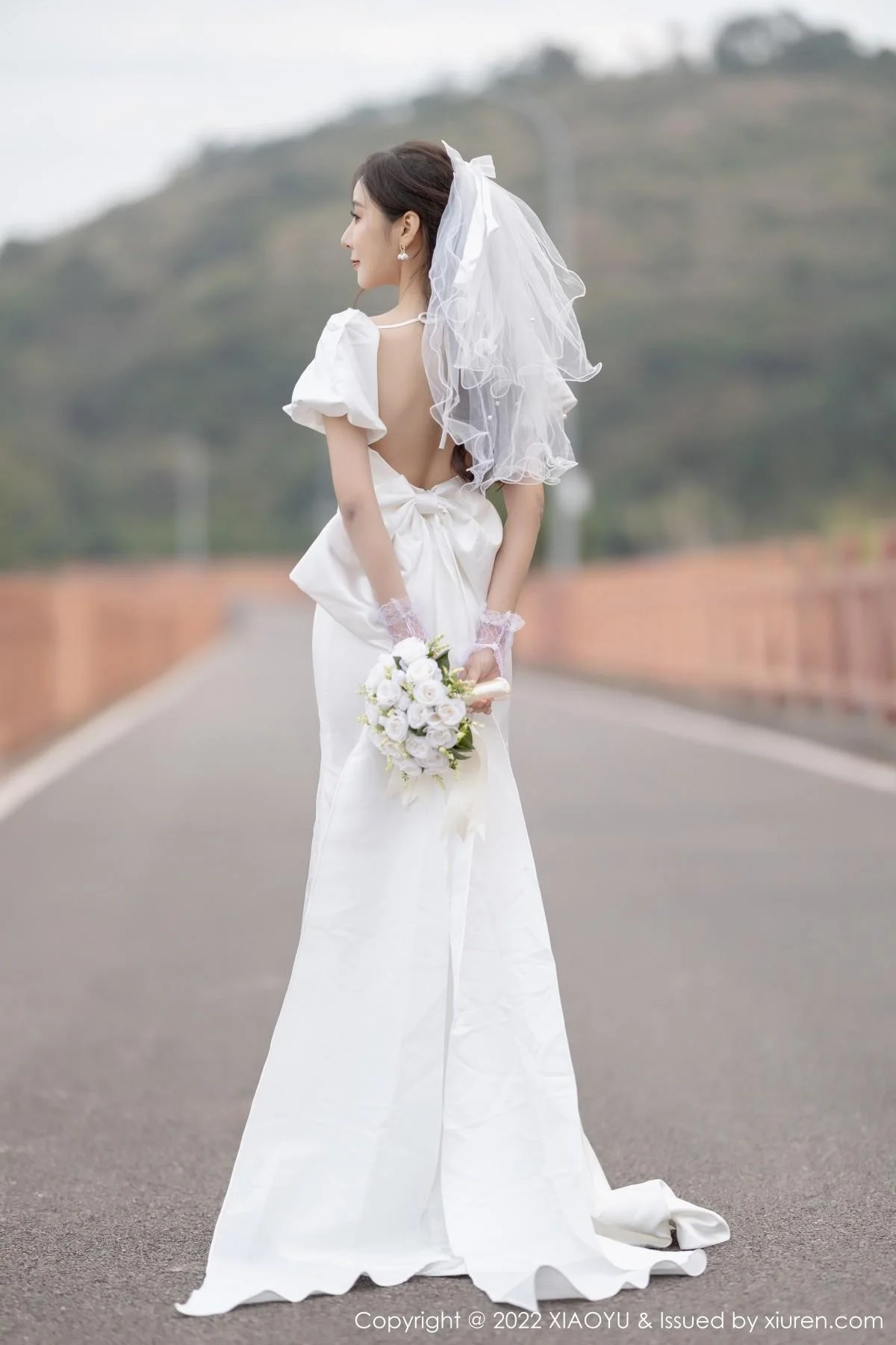 王馨瑶yanni惠州旅拍脱白婚纱礼裙露白色蕾丝内衣绝美写真 第 88 张