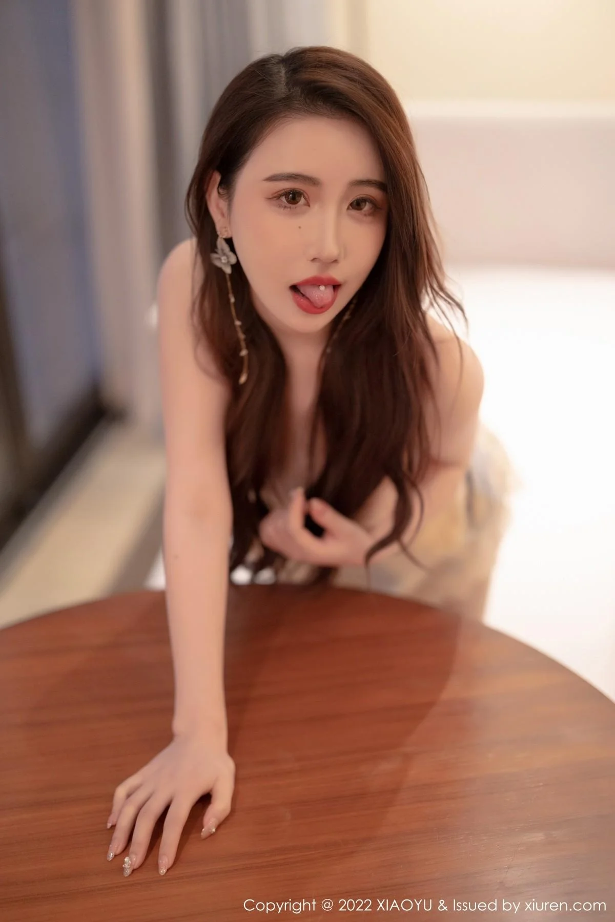 绯月樱-Cherry惠州旅拍浴室蓝色吊裙配白丝裤袜绝美写真 第 129 张