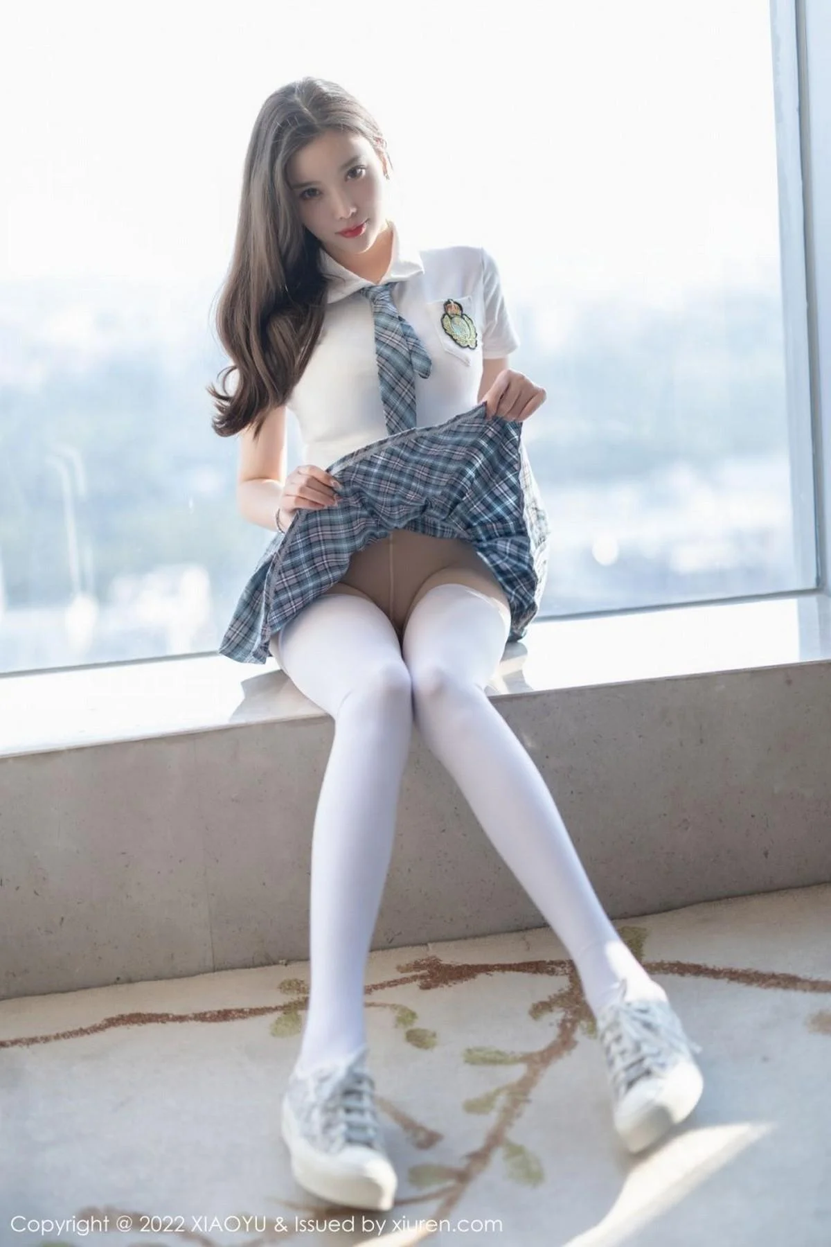 杨晨晨sugar学生制服主题格子裙下超薄肉丝惹火绝美写真 第 136 张