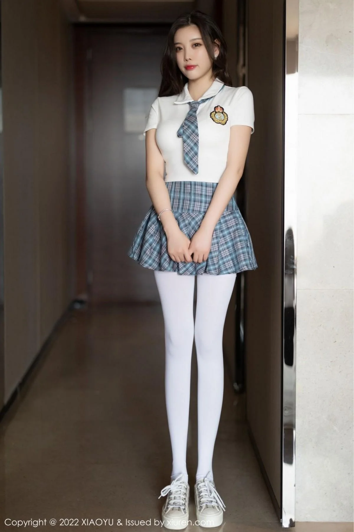 杨晨晨sugar学生制服主题格子裙下超薄肉丝惹火绝美写真 第 4 张