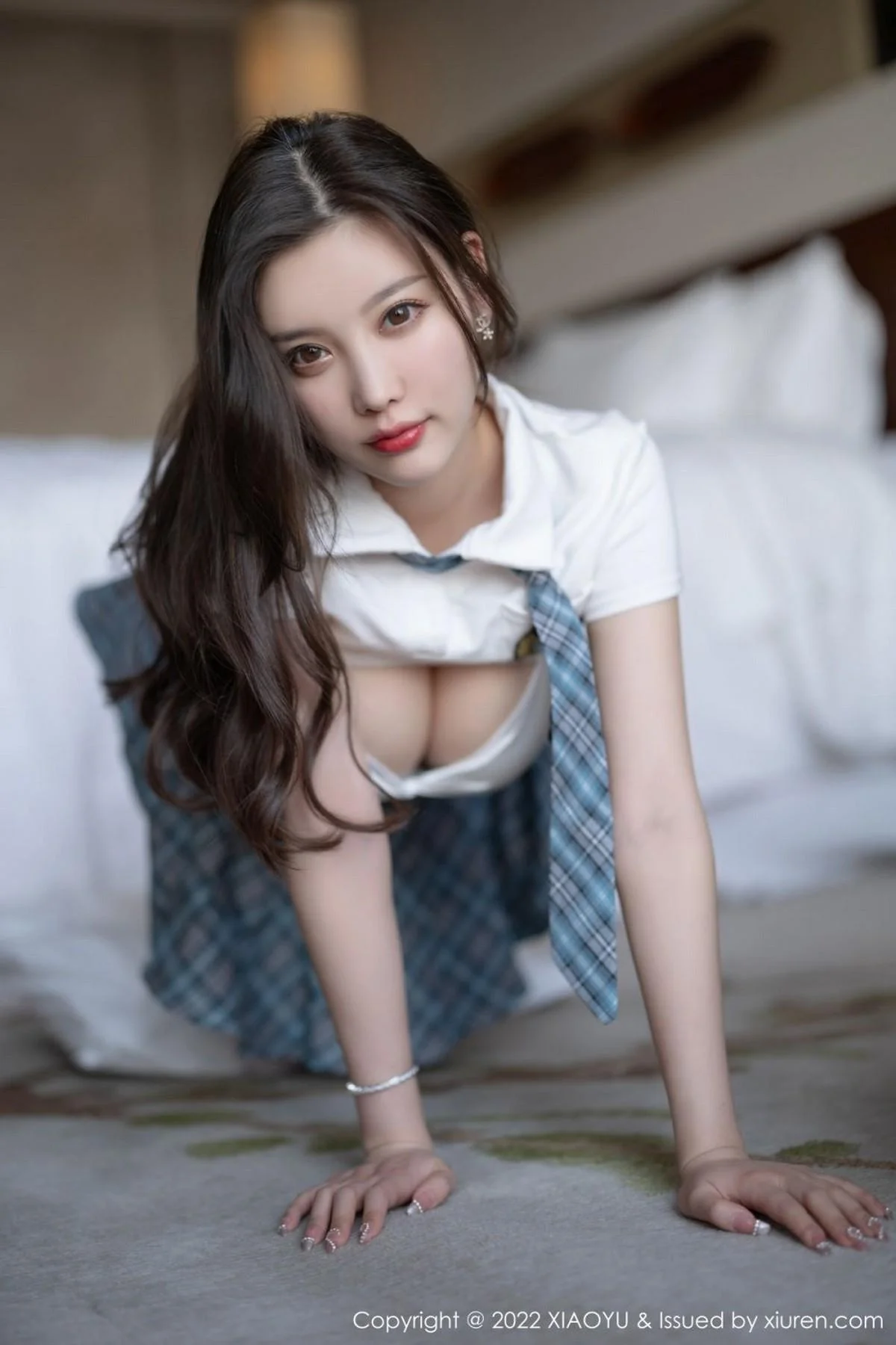 杨晨晨sugar学生制服主题格子裙下超薄肉丝惹火绝美写真 第 58 张