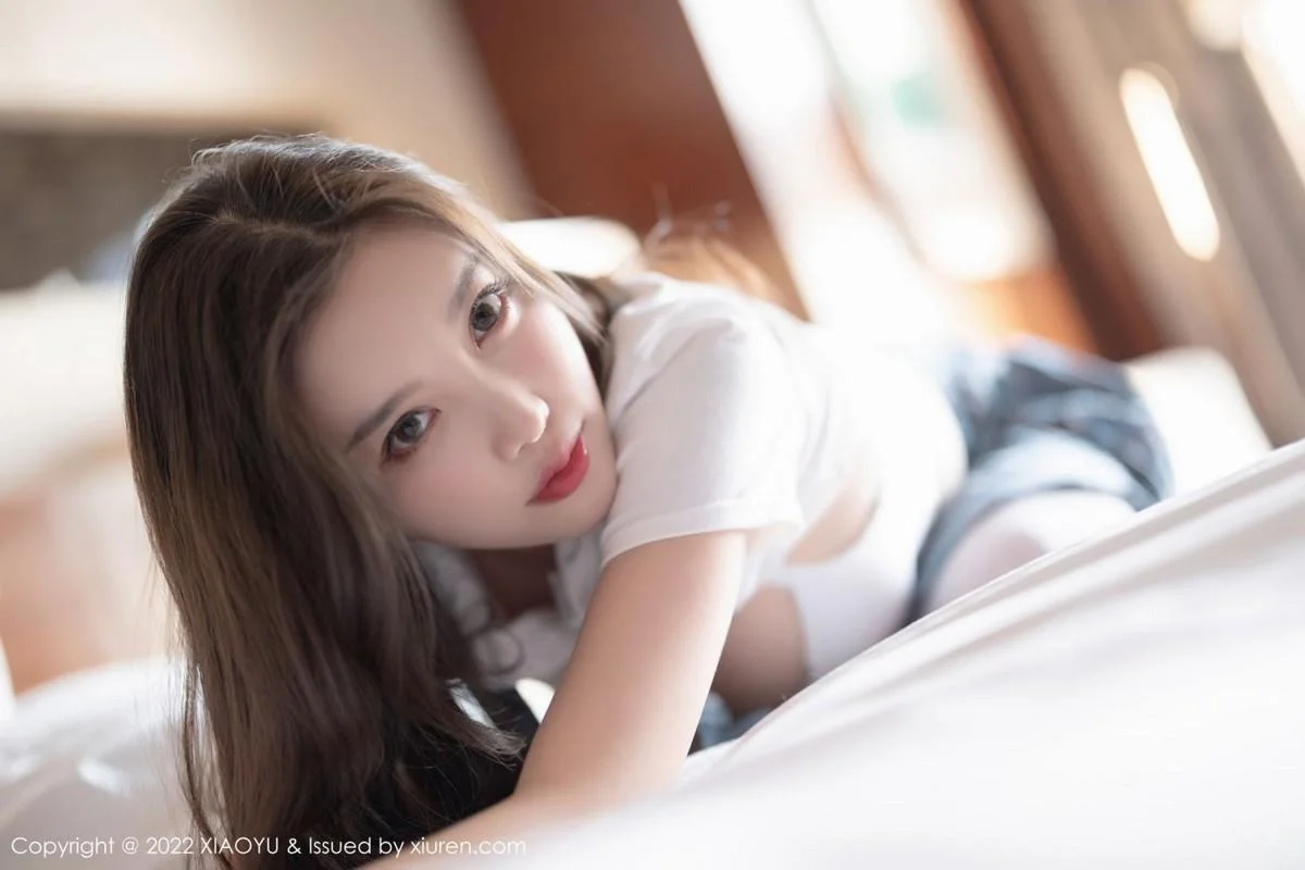 杨晨晨sugar学生制服主题格子裙下超薄肉丝惹火绝美写真 第 65 张