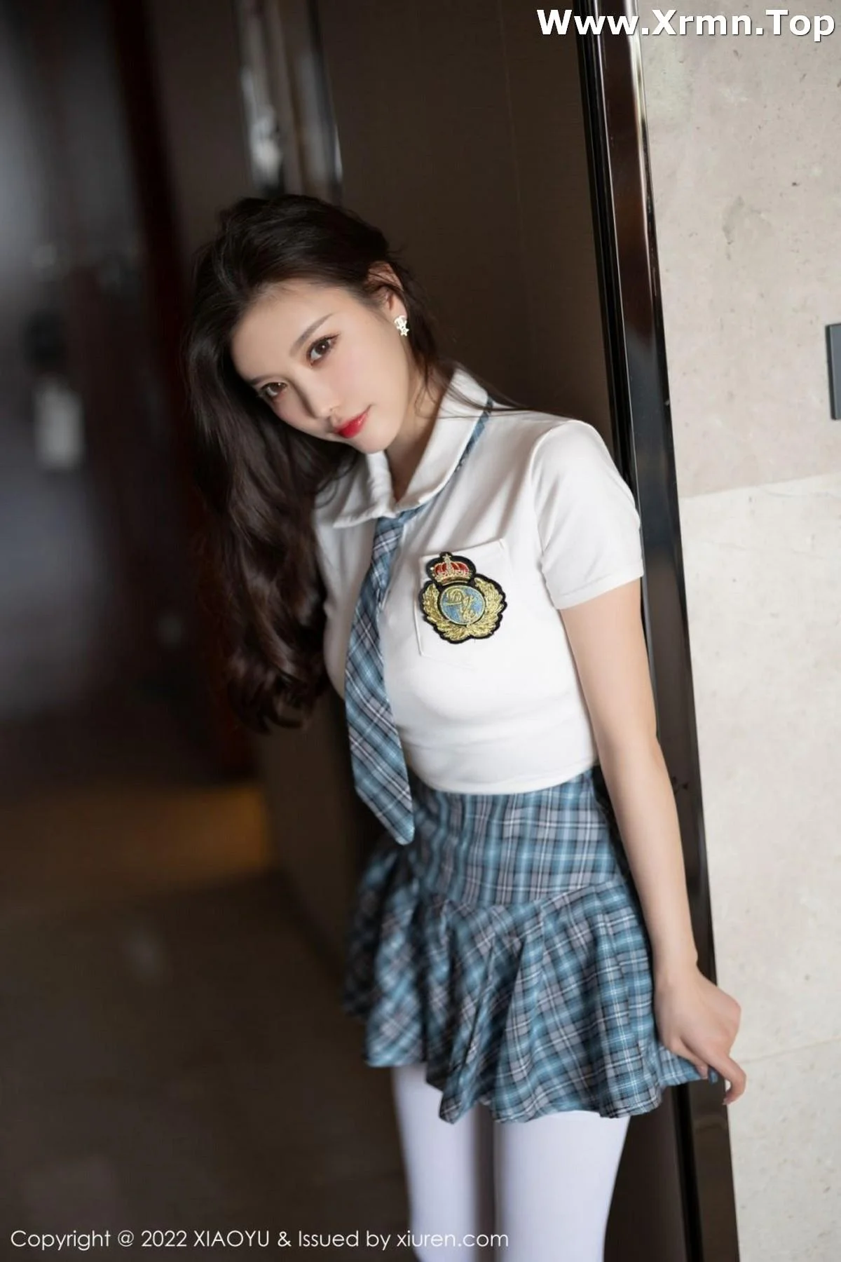 杨晨晨sugar学生制服主题格子裙下超薄肉丝惹火绝美写真 第 7 张