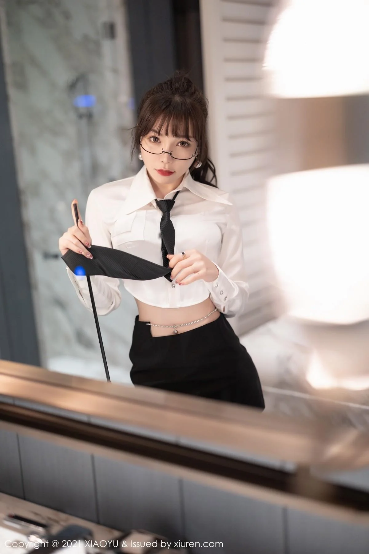 芝芝Booty教师角色主题性感白T配超薄黑丝裤袜绝美写真 第 173 张