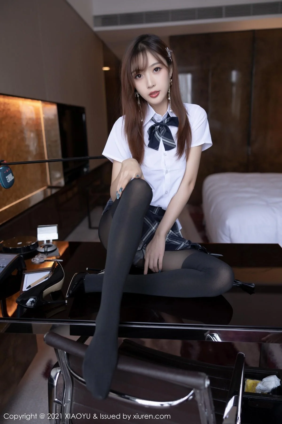 林星阑脱性感JK制服露白色蕾丝连体衣秀完美身材绝美写真 第 66 张