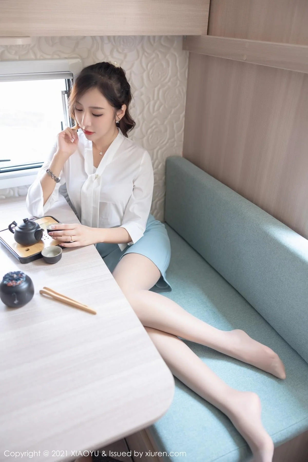 王馨瑶yanni淡雅OL着装私房超薄肉丝裤袜撩人绝美写真 第 54 张