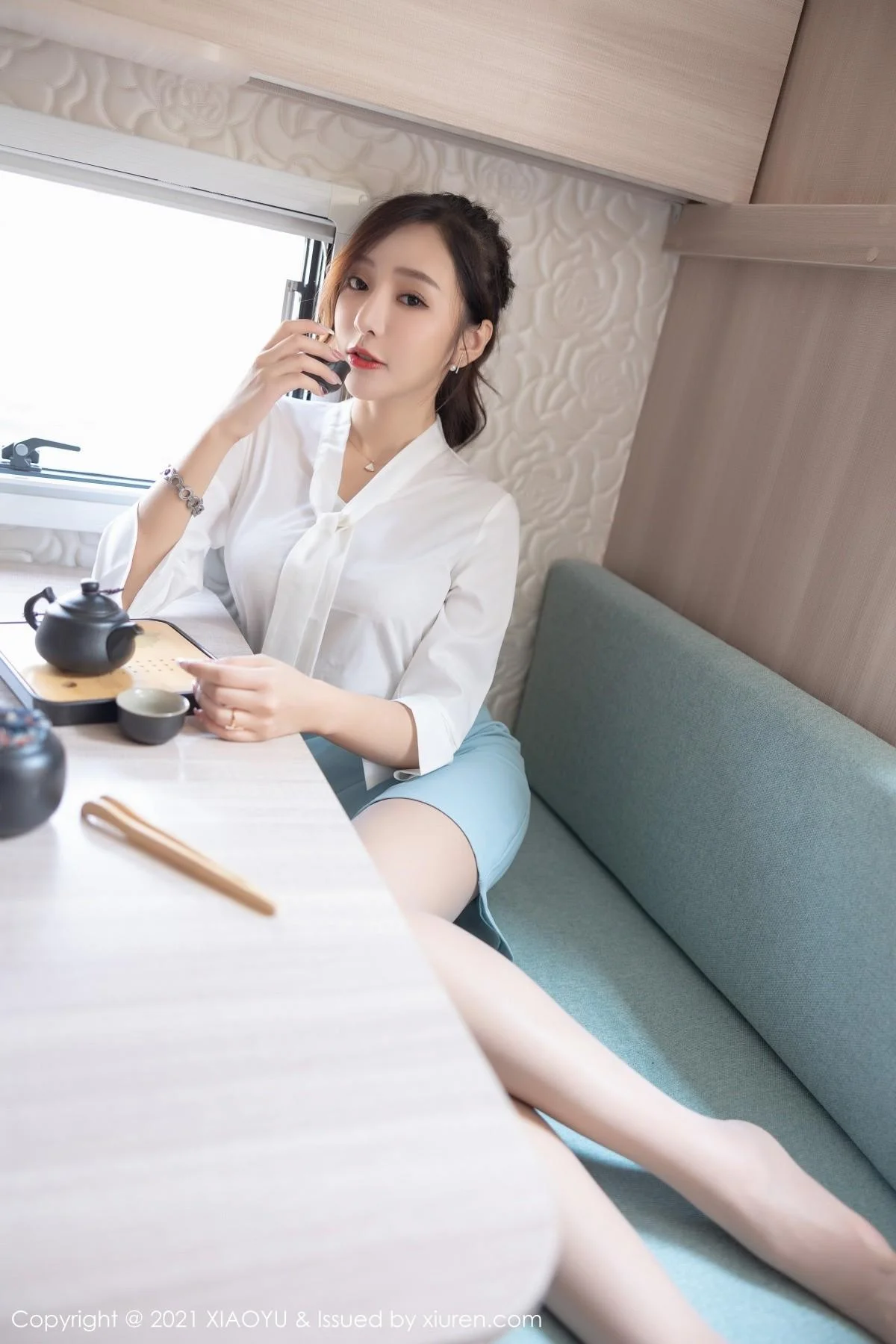 王馨瑶yanni淡雅OL着装私房超薄肉丝裤袜撩人绝美写真 第 56 张