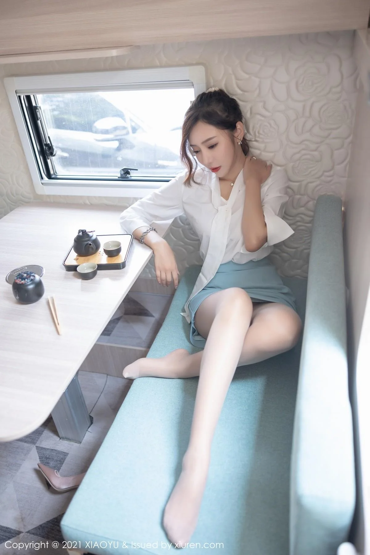 王馨瑶yanni淡雅OL着装私房超薄肉丝裤袜撩人绝美写真 第 64 张