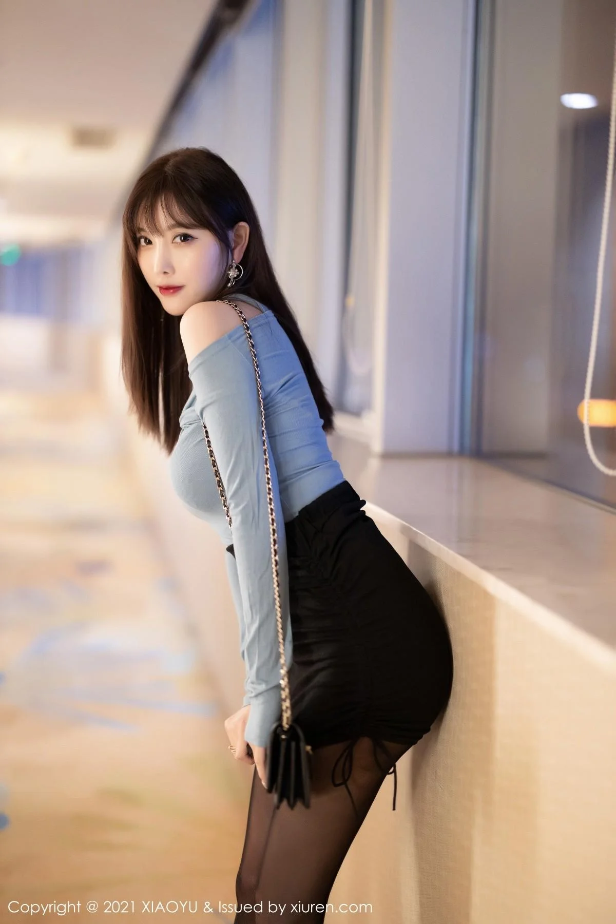 杨晨晨sugar私房撩裙露开档黑丝裤袜秀翘臀撩人绝美写真 第 11 张