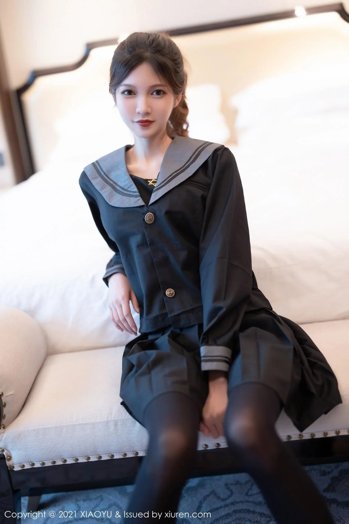程程程-学院风制服半脱露性感内衣配黑丝袜迷人绝美写真 第 16 张