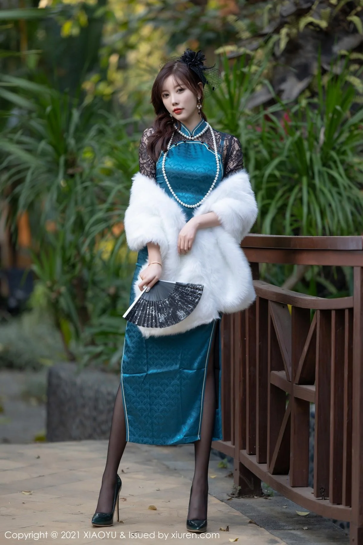 杨晨晨sugar心愿旅拍性感内衣配开档黑丝极致绝美写真 第 1 张