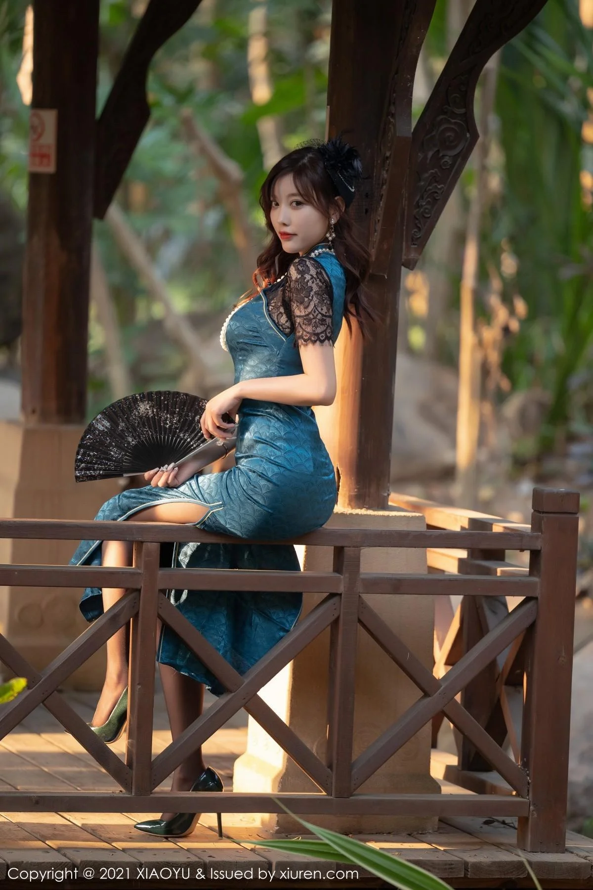 杨晨晨sugar心愿旅拍性感内衣配开档黑丝极致绝美写真 第 16 张