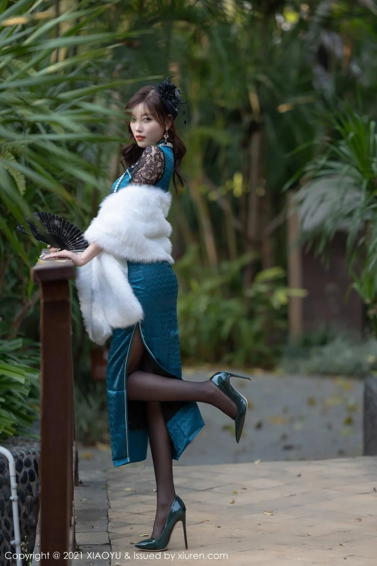 杨晨晨sugar心愿旅拍性感内衣配开档黑丝极致绝美写真 第 3 张