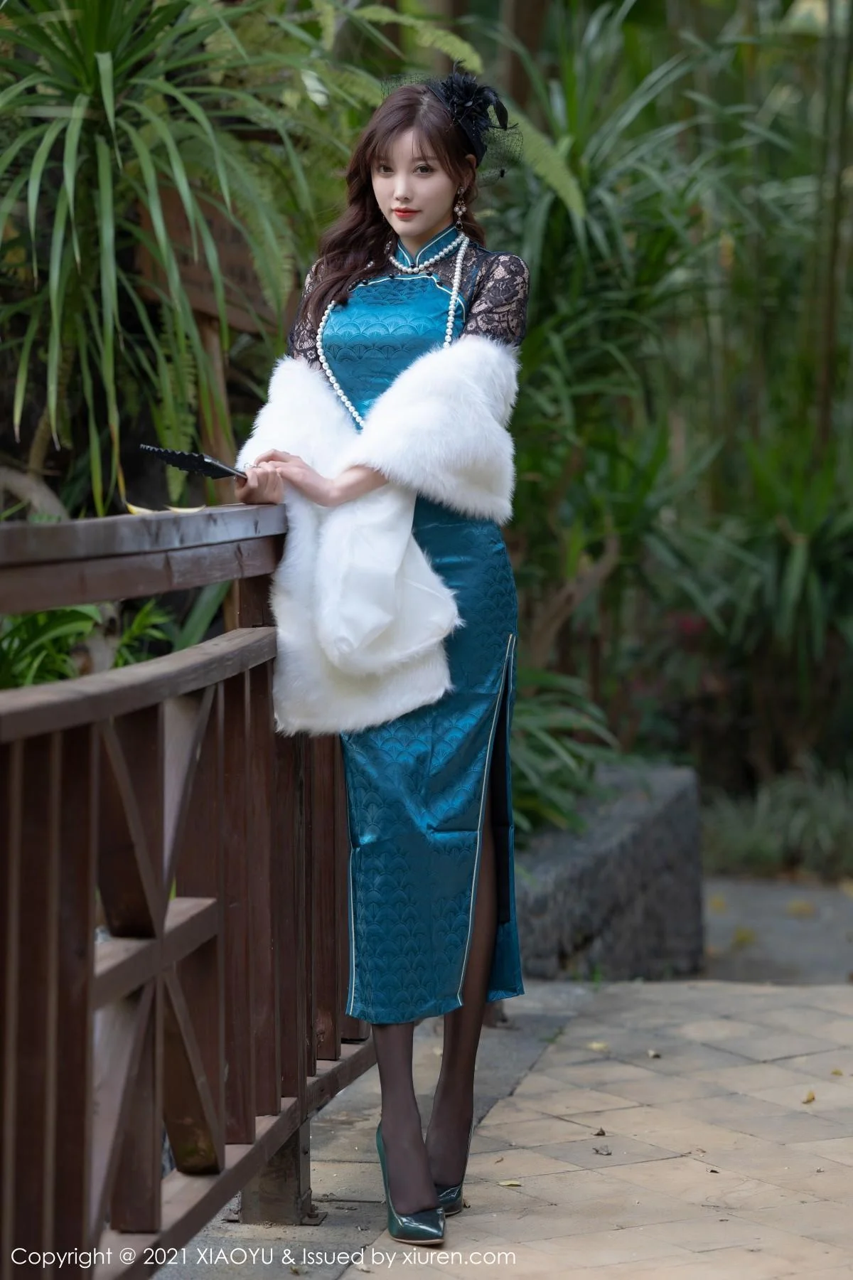 杨晨晨sugar心愿旅拍性感内衣配开档黑丝极致绝美写真 第 8 张