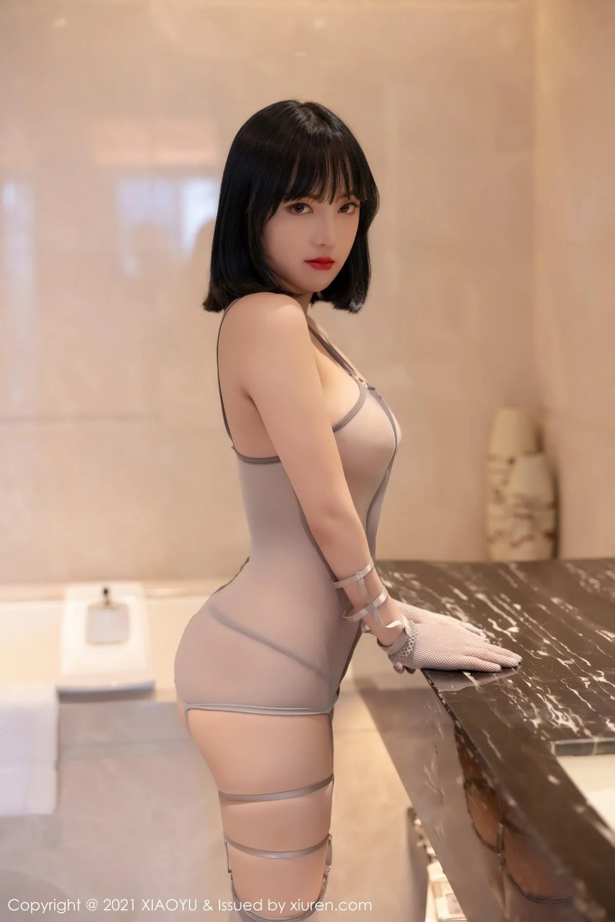 豆瓣酱私房浴缸魅惑情趣内衣配黑丝吊袜湿身绝美写真 第 1 张