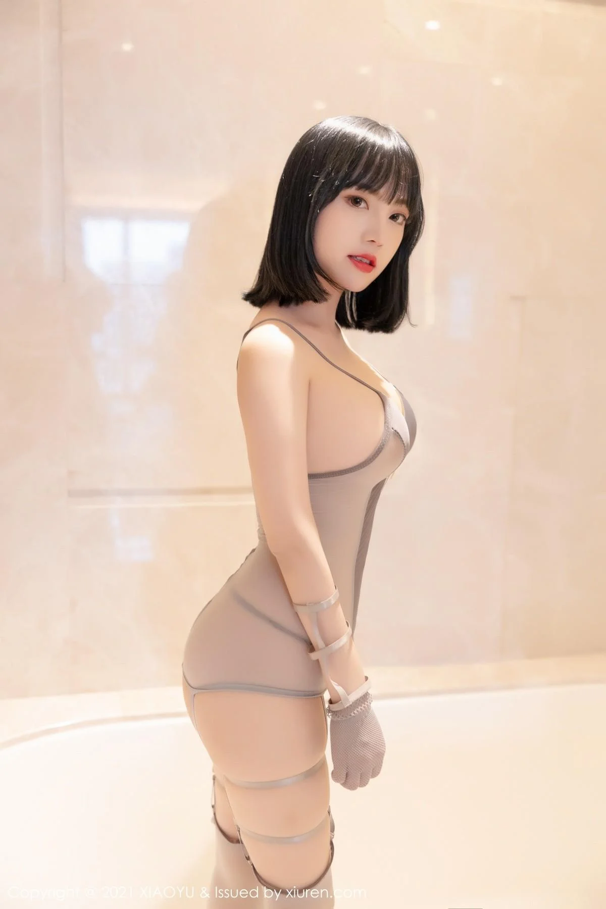 豆瓣酱私房浴缸魅惑情趣内衣配黑丝吊袜湿身绝美写真 第 31 张