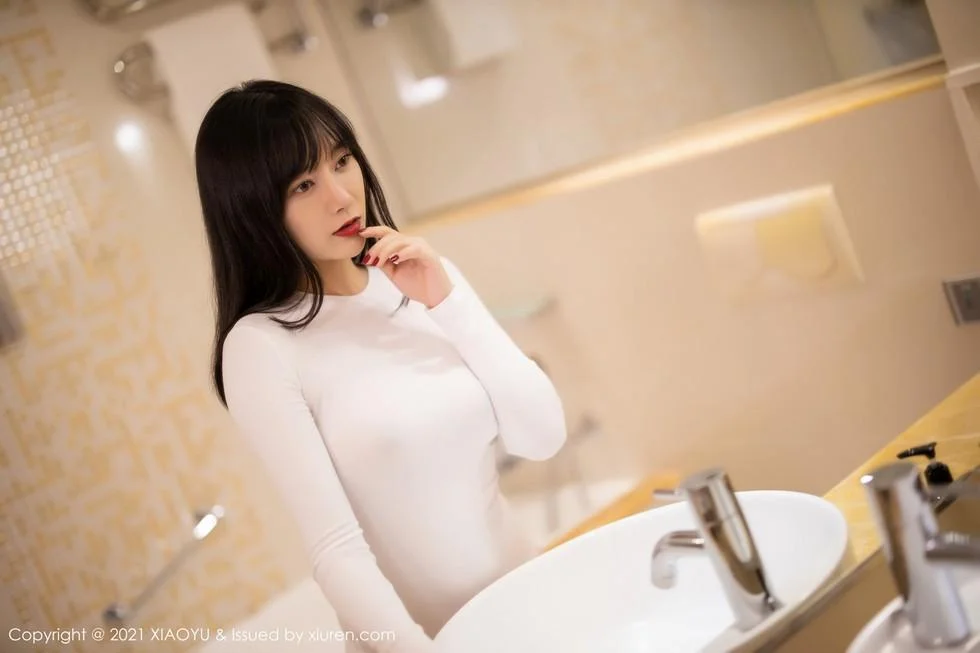 何嘉颖私房明亮浴室白色真空服饰配透视内裤绝美写真 第 44 张
