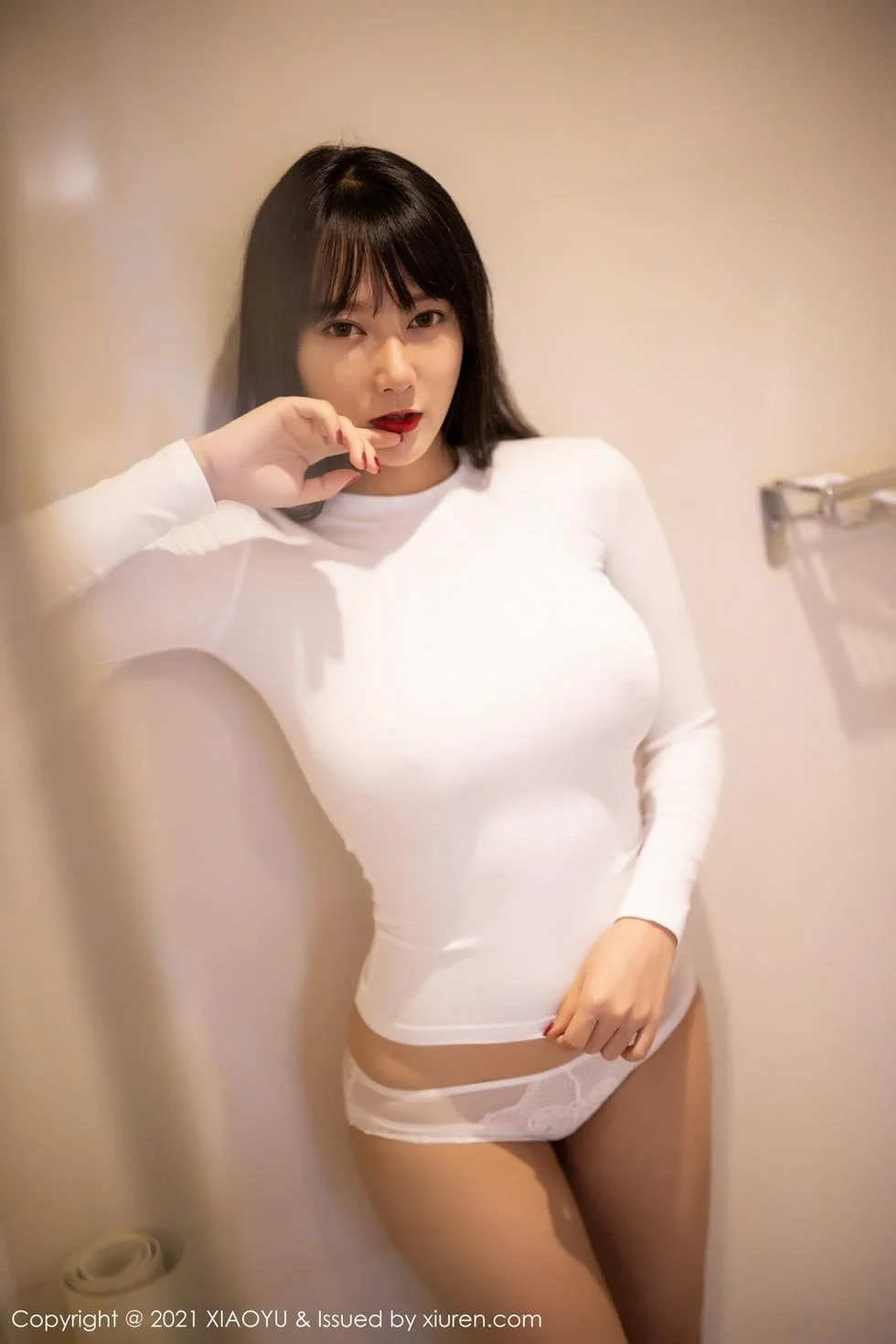 何嘉颖私房明亮浴室白色真空服饰配透视内裤绝美写真 第 79 张
