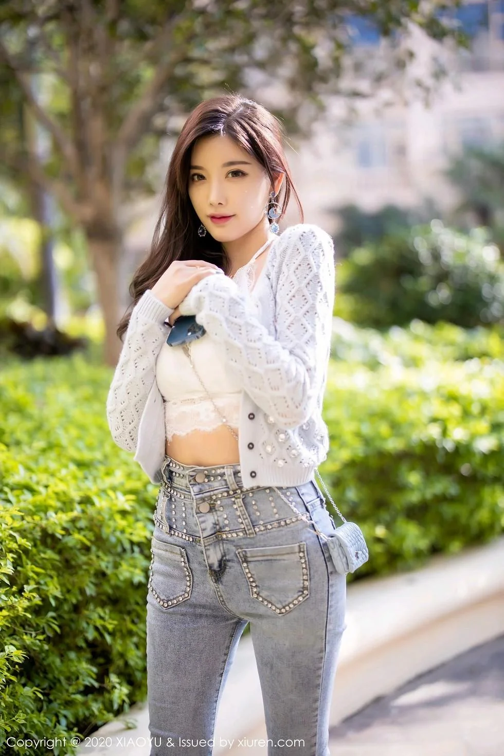 杨晨晨sugar床上脱牛仔裤露蕾丝内裤秀翘臀绝美写真 第 54 张