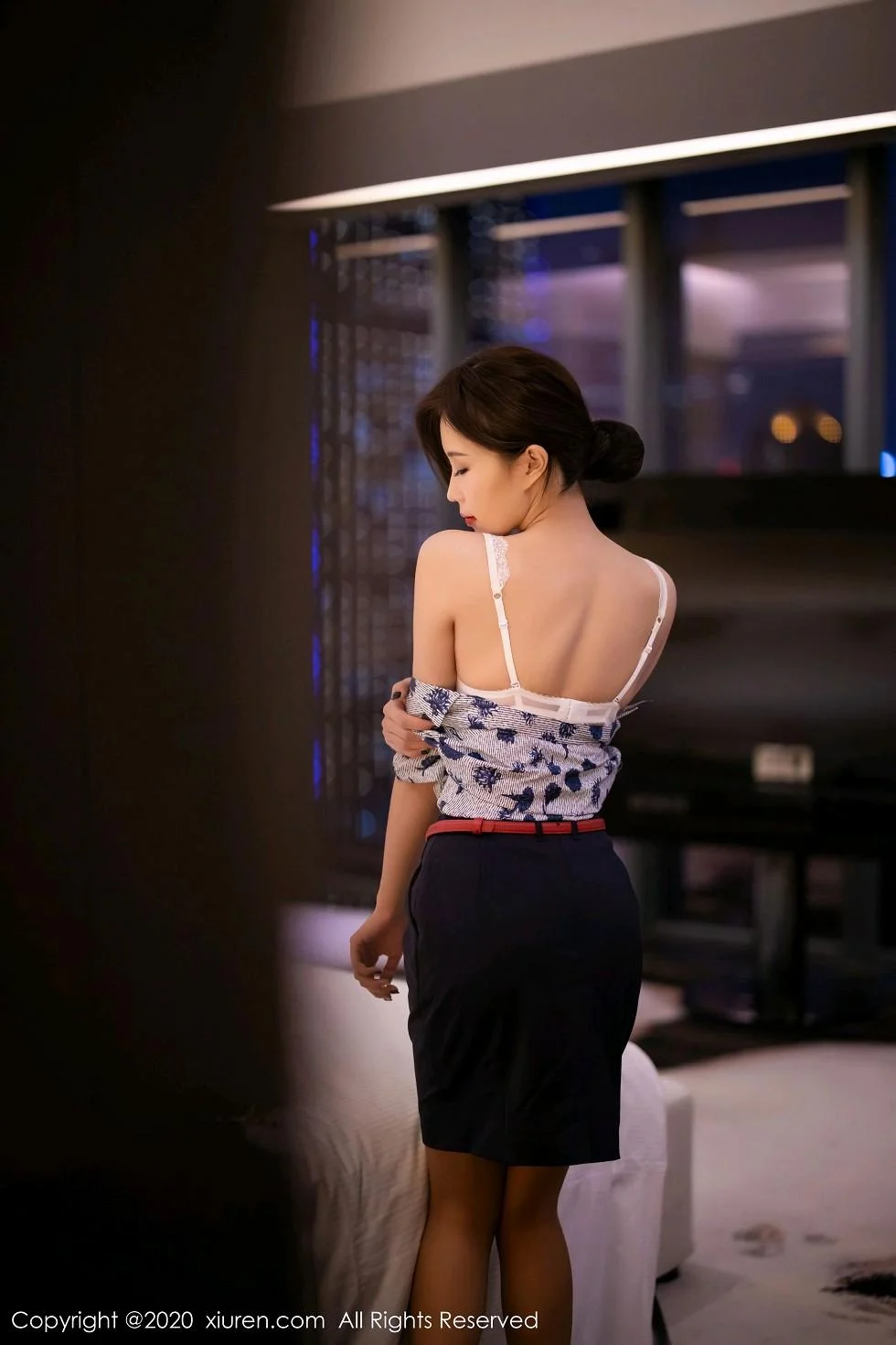 杨紫嫣Cynthia空乘制服主题性感内衣配黑丝裤袜绝美写真 第 12 张