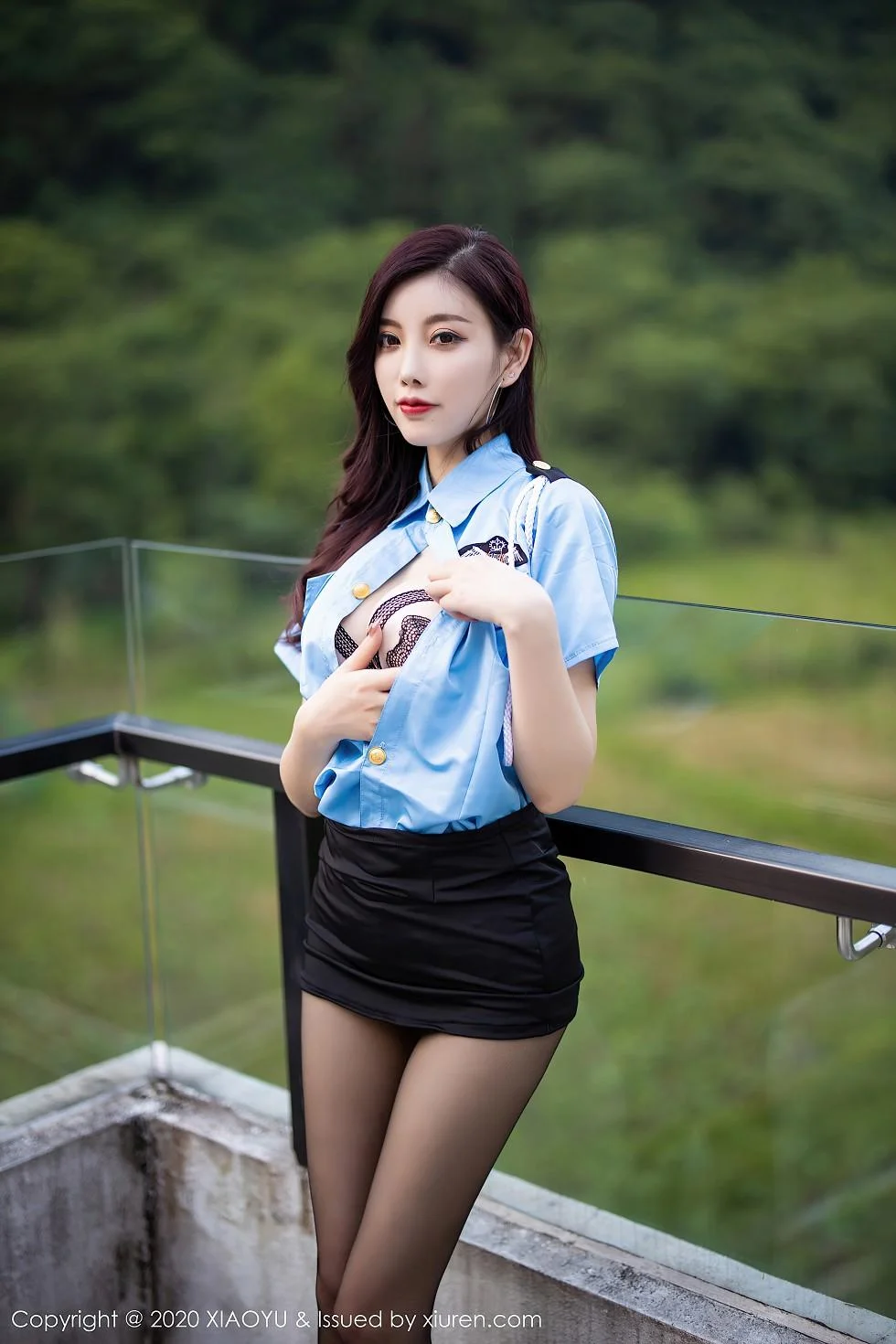 杨晨晨sugar阳朔旅拍户外女警制服配黑丝裤袜绝美写真 第 51 张