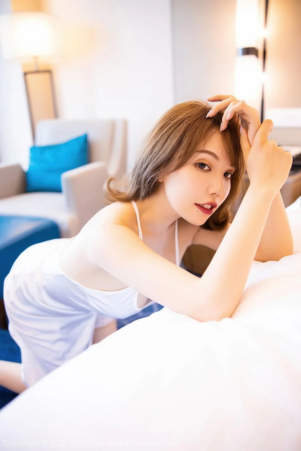 黄乐然私房白色华丽吊裙配白色蕾丝吊袜极致魅惑写真 第 108 张