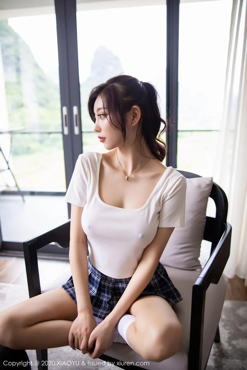 杨晨晨sugar阳朔旅拍格子JK短裙秀完美身材绝美写真 第 79 张