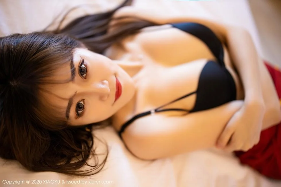 允儿Claire猩红典雅礼服半脱露性感黑色内衣诱人写真 第 59 张