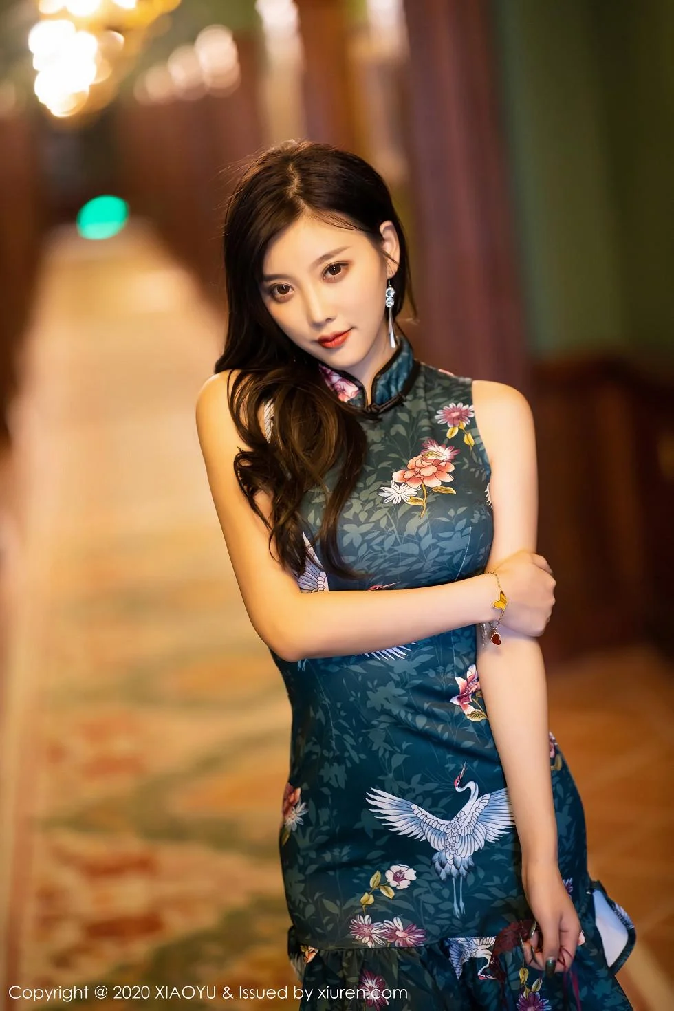 杨晨晨sugar私房古典旗袍配黑丝裤袜秀美腿绝美写真 第 32 张