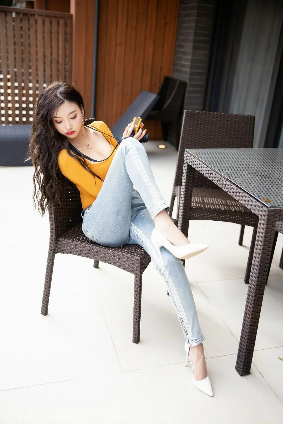杨晨晨sugar济州岛旅拍撩衣真空半露豪乳撩人绝美写真 第 21 张