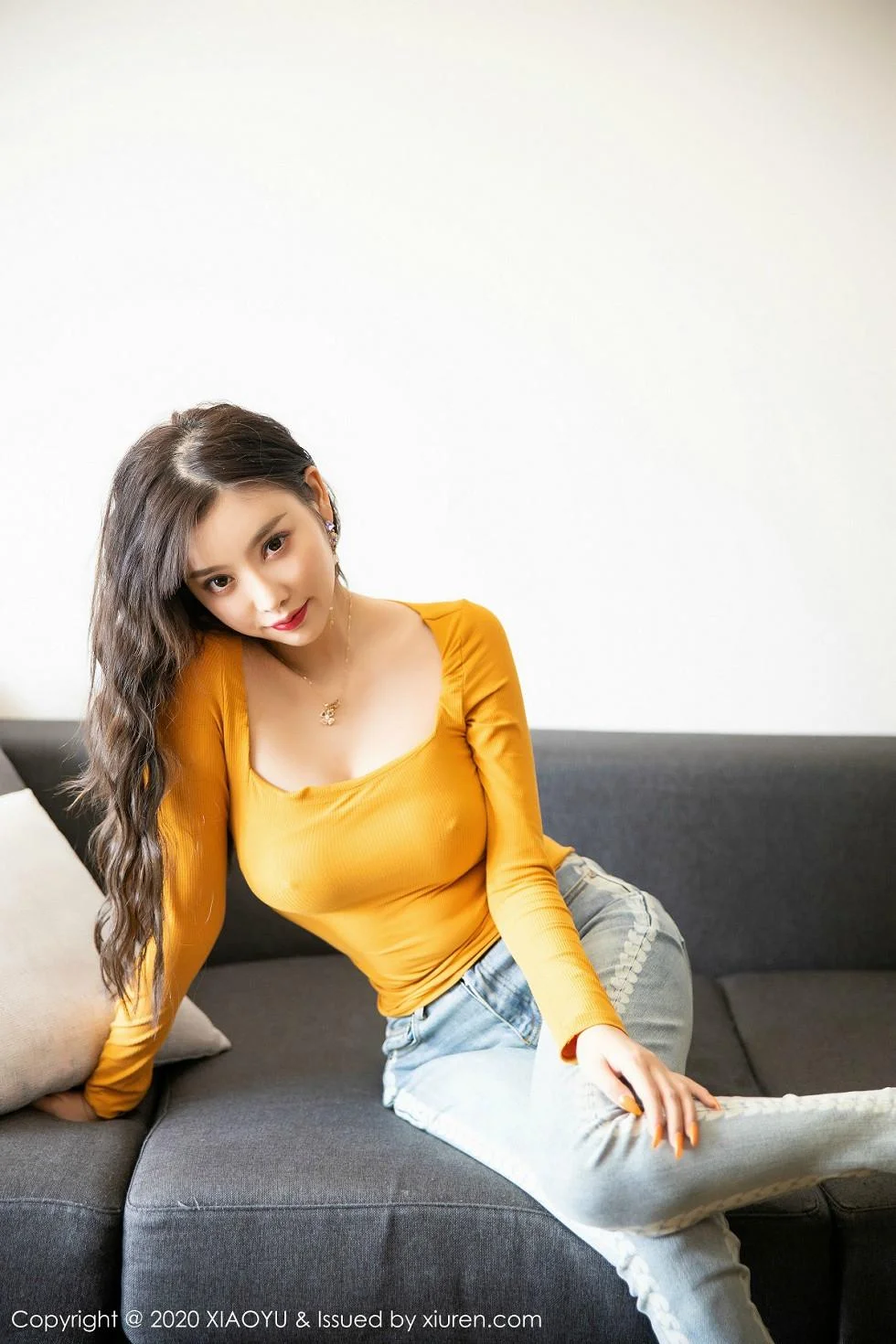 杨晨晨sugar济州岛旅拍撩衣真空半露豪乳撩人绝美写真 第 43 张