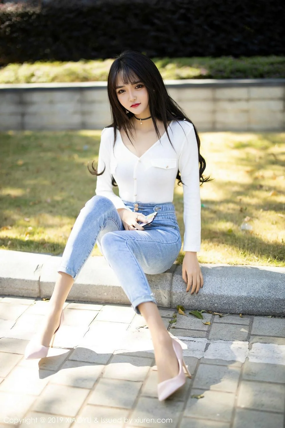 Miko酱吖私房脱紧身牛仔裤露超薄肉丝撩人绝美写真 第 10 张