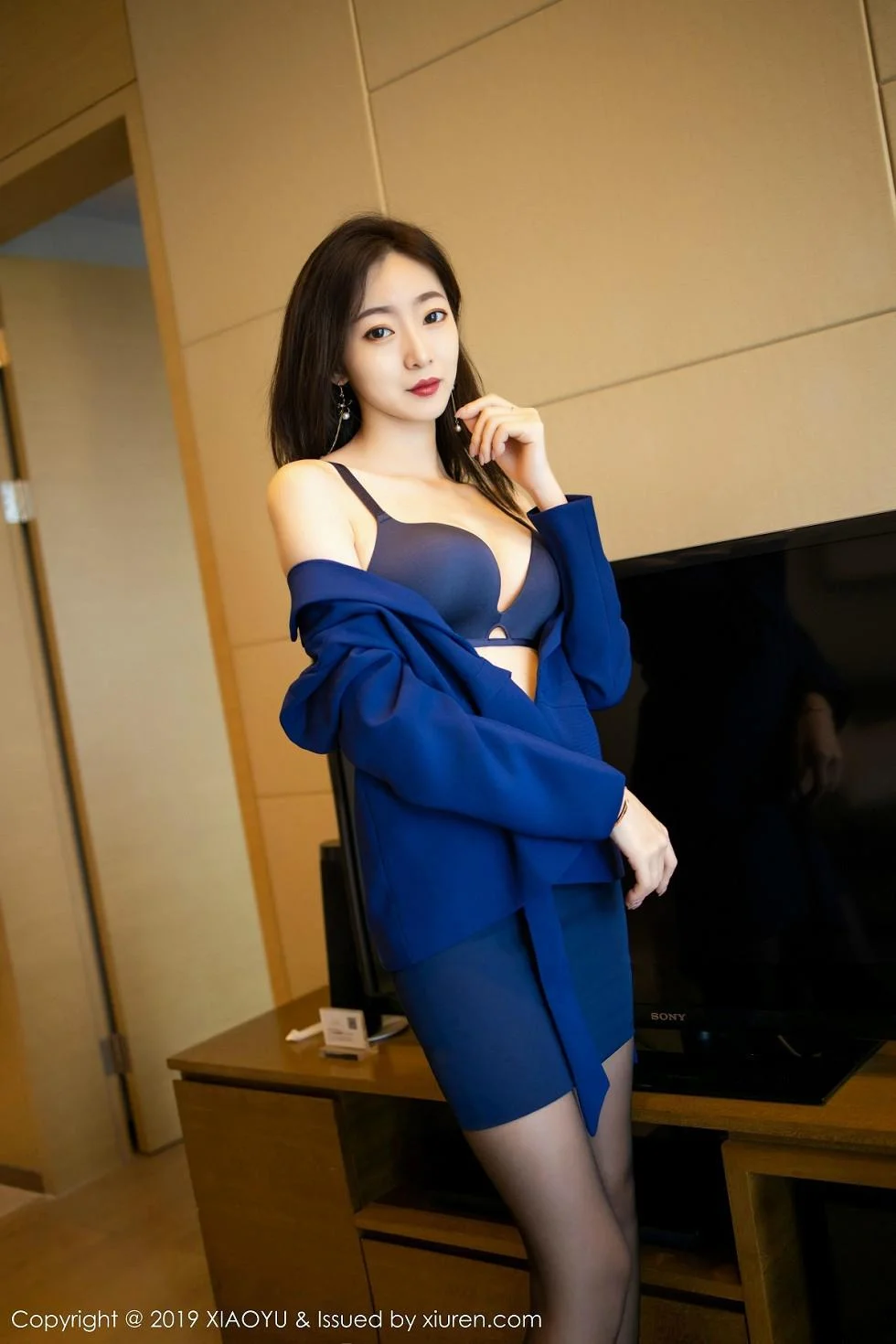 安琪Yee私房职业装半脱露性感内衣黑丝美腿绝美写真 第 62 张