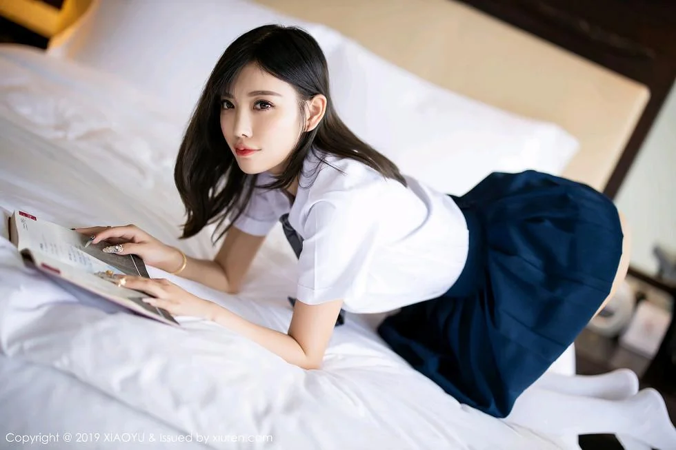 杨晨晨sugar心愿旅拍清纯学生装半脱露蕾丝内衣绝美写真 第 19 张