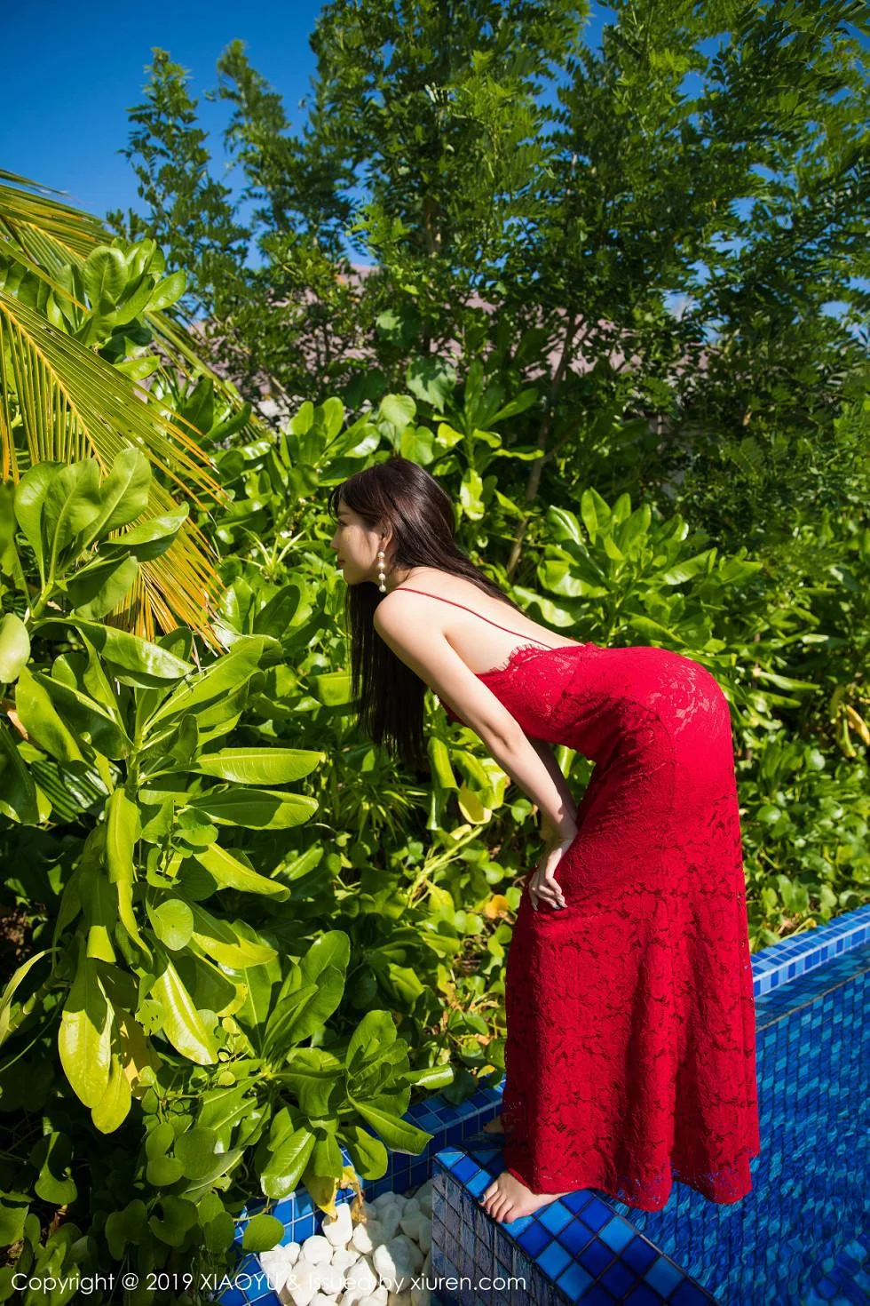 杨晨晨sugar马尔代夫旅拍牛仔裤配白色内衣绝美写真 第 50 张