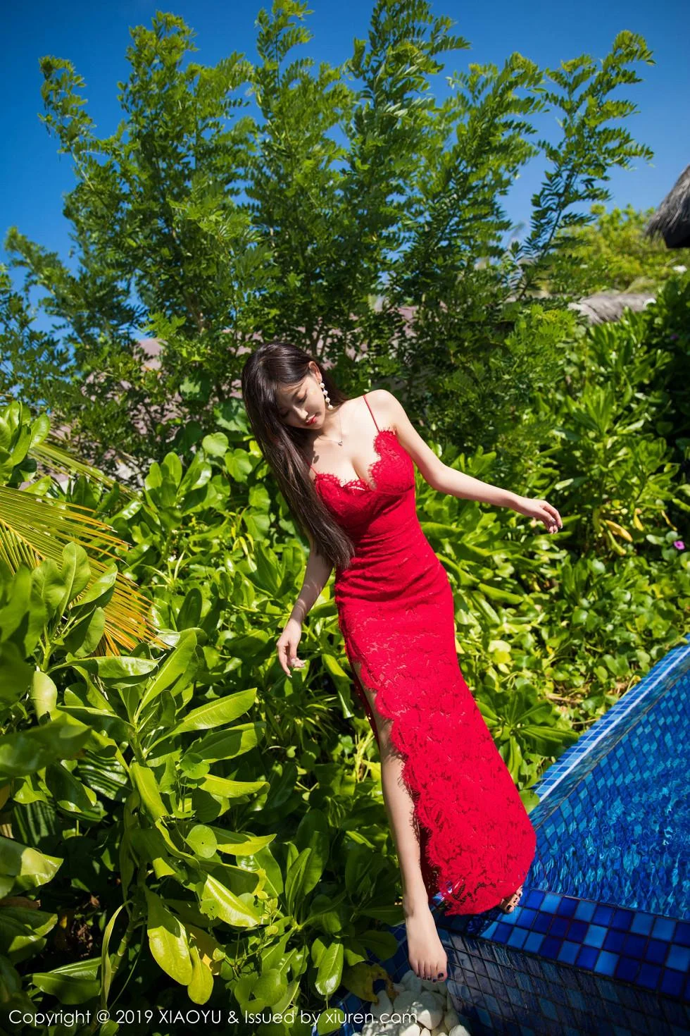 杨晨晨sugar马尔代夫旅拍牛仔裤配白色内衣绝美写真 第 51 张