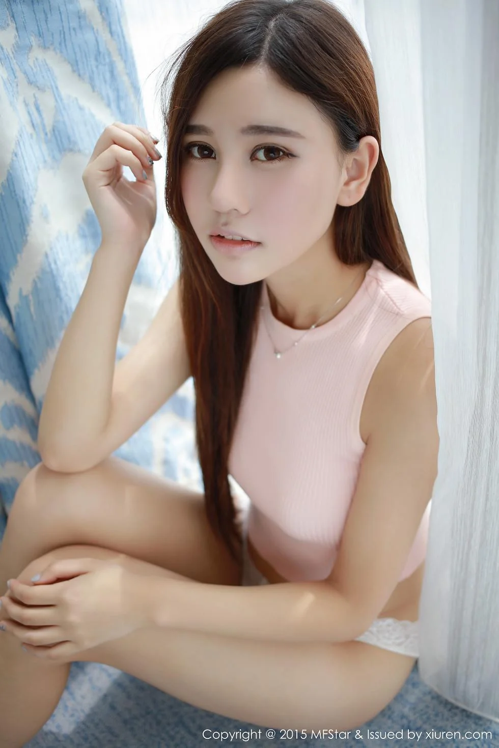 Milk楚楚高腰上衣半露豪乳白色蕾丝内裤绝美写真 第 50 张