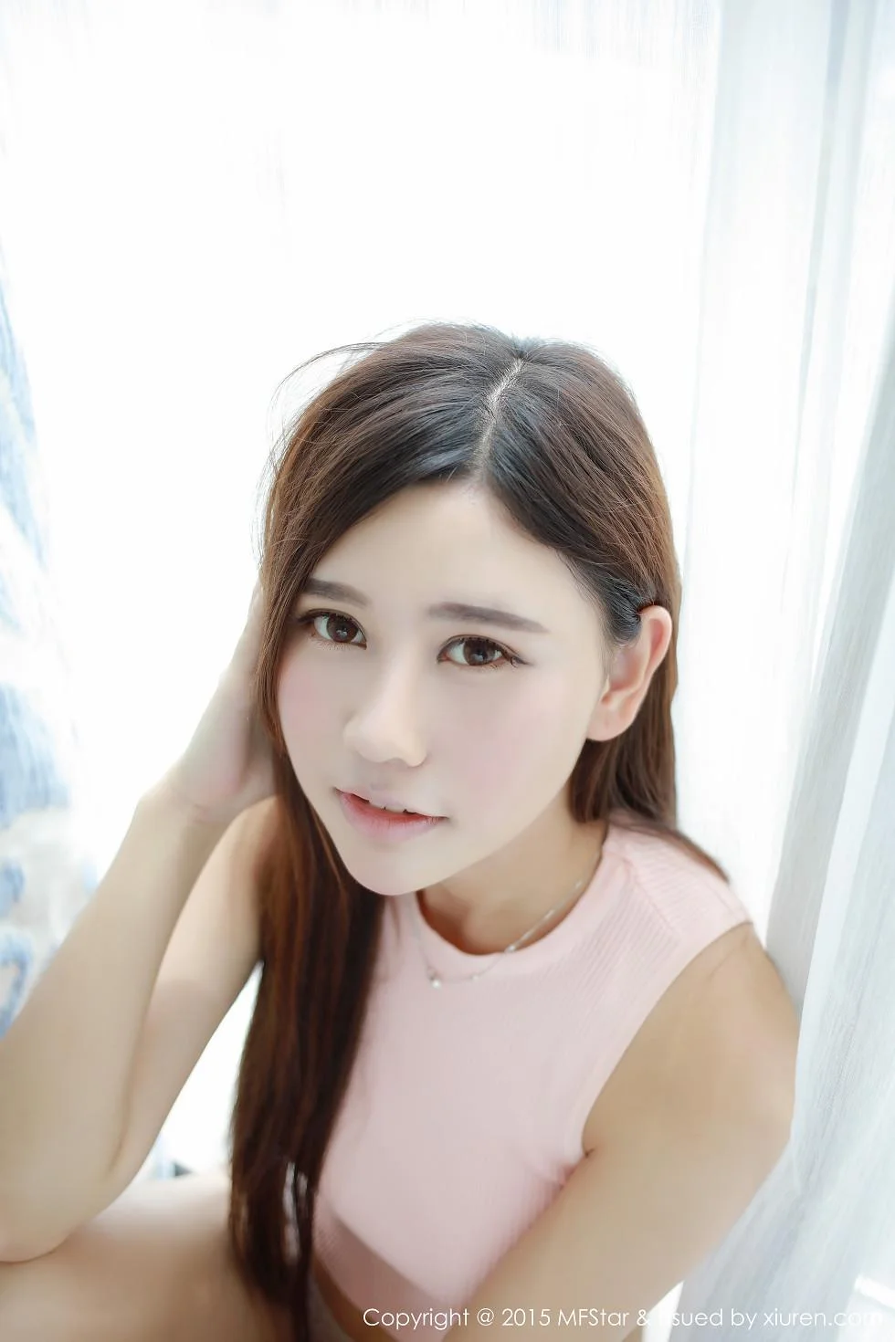 Milk楚楚高腰上衣半露豪乳白色蕾丝内裤绝美写真 第 51 张