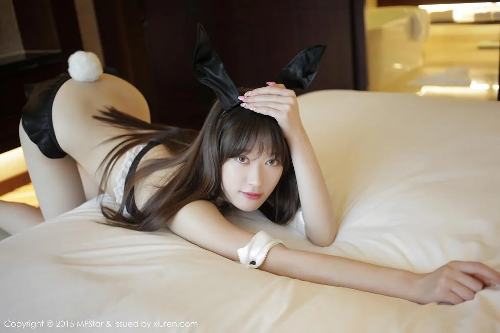 桃小兔yolanda性感内衣撩人姿势诱惑翘臀写真 第 45 张