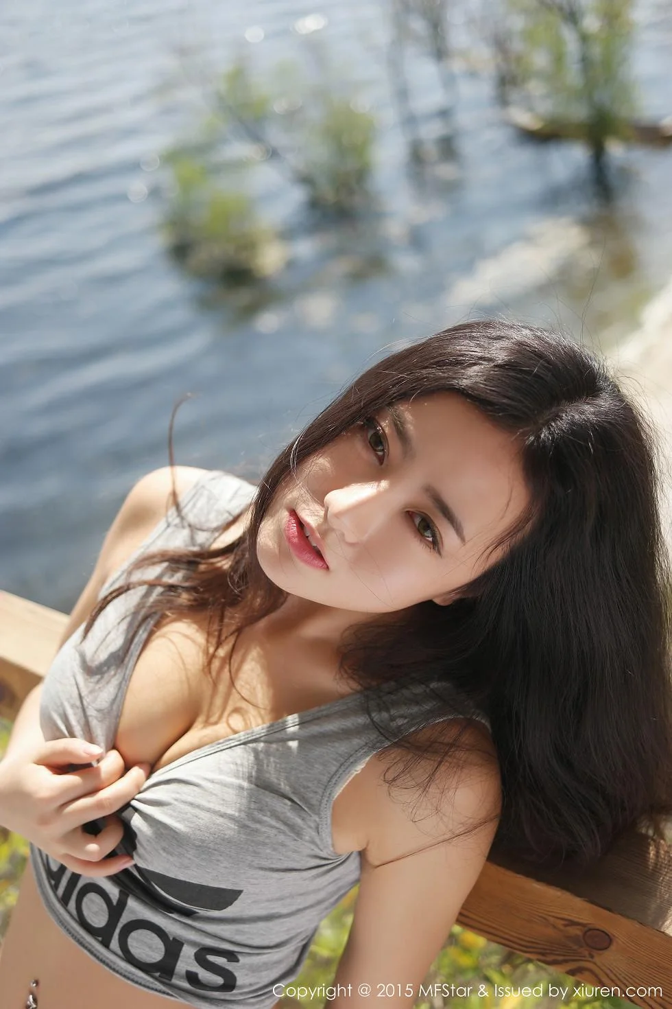 Manuela玛鲁娜丁字裤撩人姿势诱惑美臀写真 第 29 张