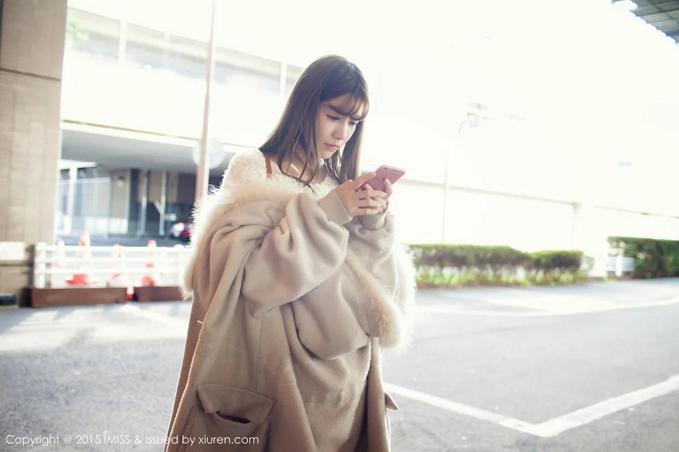 90后绝美showgirl陈潇户外清爽迷人写真 第 3 张