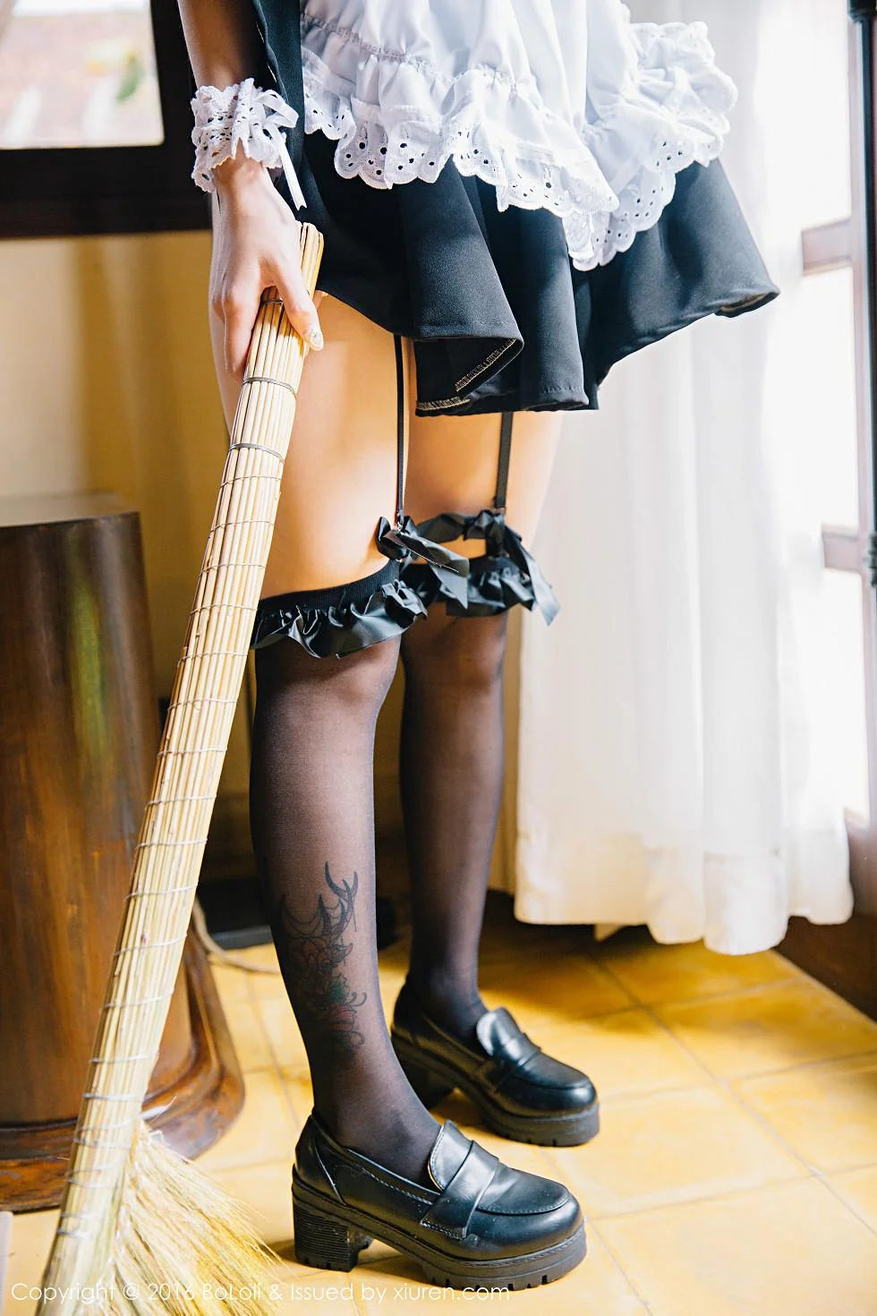 夏美酱越南大叻旅拍性感女仆装侧露美乳写真 第 91 张